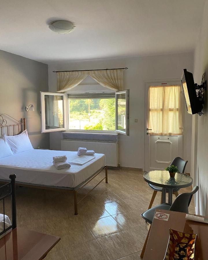 Guesthouse Anestis Ángistron エクステリア 写真